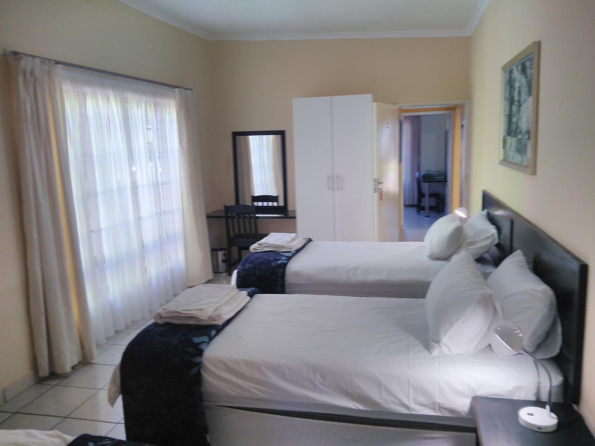 Backpackers Connection @ Jnb Airport Benoni Exterior foto